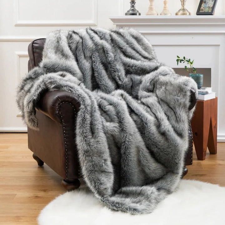 Cosycombe™ Heavy Faux Fox Fur Throw With Ultra Soft Velvety Pile