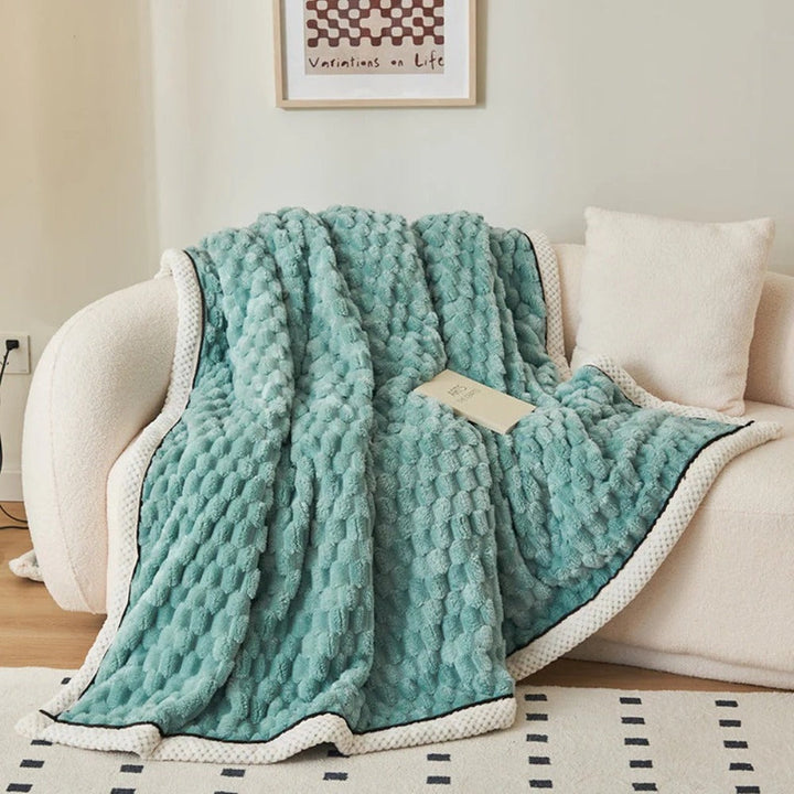 Cosycombe™ Bubble Textured Cloud Blanket, Plush and Airy Cosy Throw