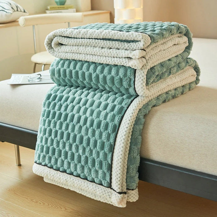 Cosycombe™ Bubble Textured Cloud Blanket, Plush and Airy Cosy Throw