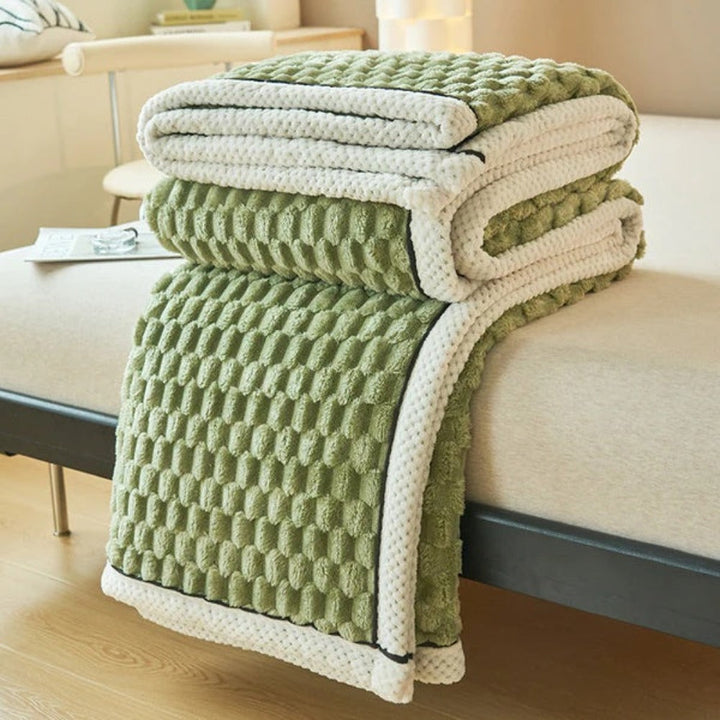Cosycombe™ Bubble Textured Cloud Blanket, Plush and Airy Cosy Throw