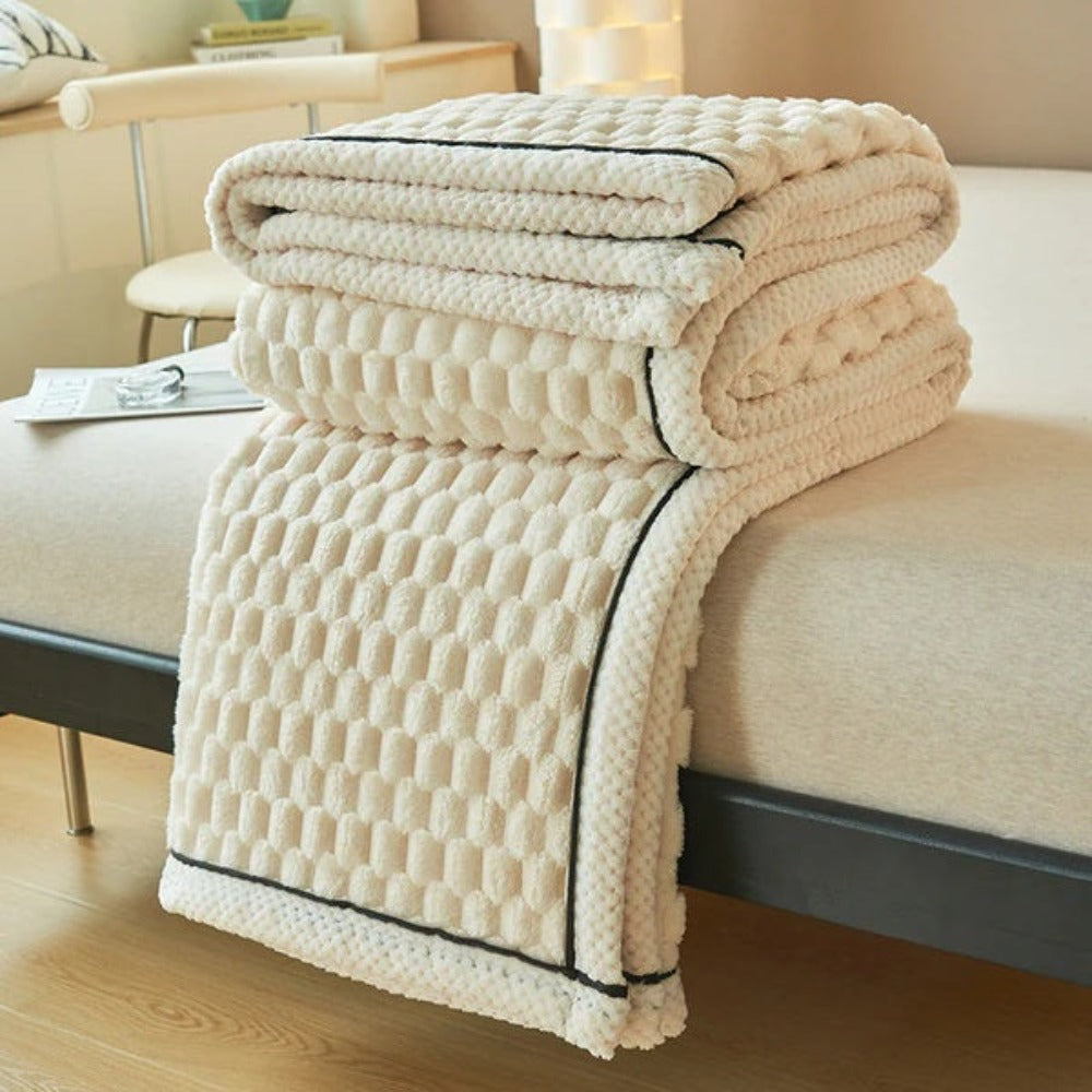 Cosycombe™ Bubble Textured Cloud Blanket, Plush and Airy Cosy Throw