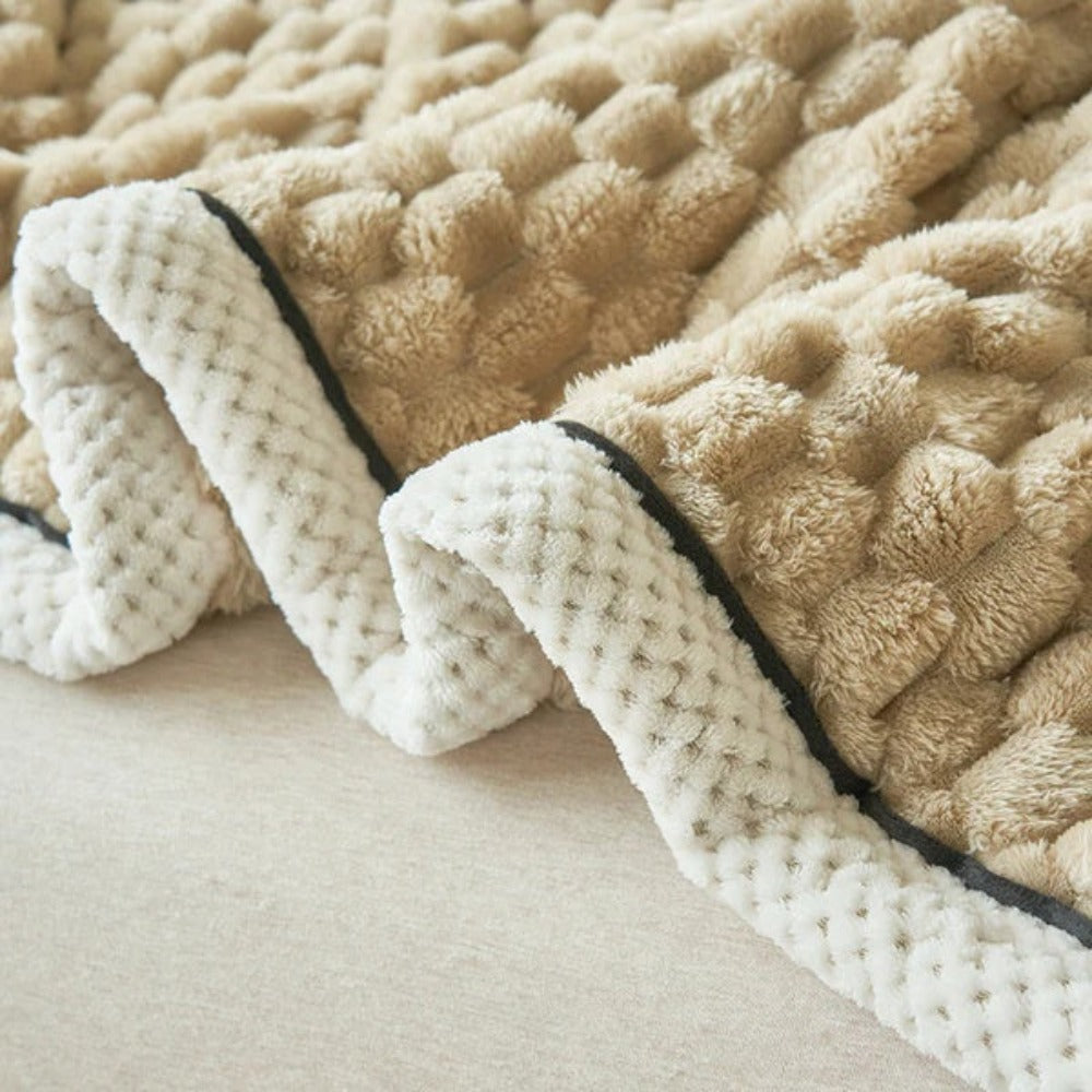 Cosycombe™ Bubble Textured Cloud Blanket, Plush and Airy Cosy Throw