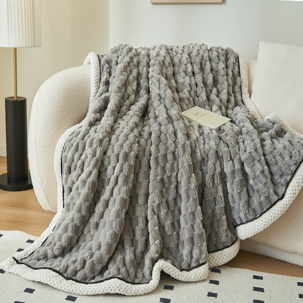 Cosycombe™ Bubble Textured Cloud Blanket, Plush and Airy Cosy Throw