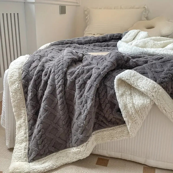 Cosycombe™ Reversible Brushed Sherpa Blanket – Heavy, Warm and Soft