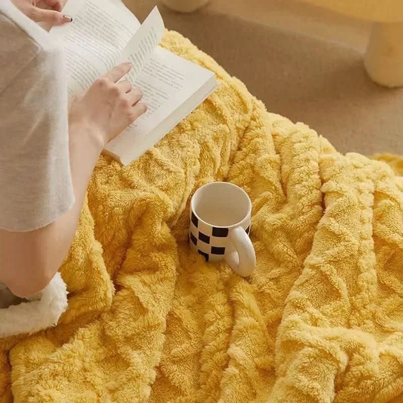 Cosycombe™ Reversible Winter Blanket, Warm and Modern Two-Sided Throw