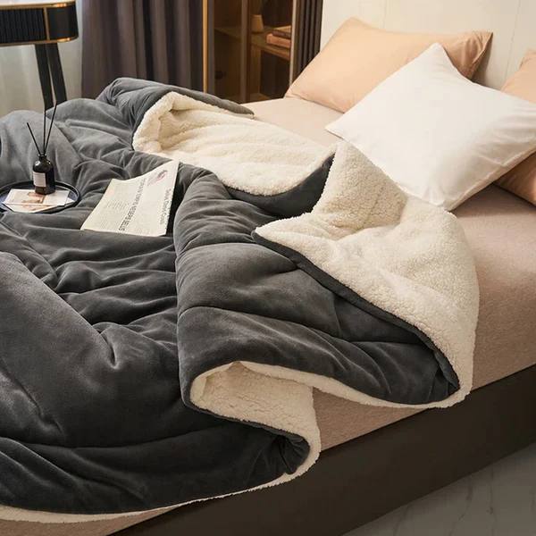 Cosycombe™ Plush Fleece Throw Blanket – Velvety Soft in 10 Colours