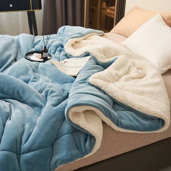 Cosycombe™ Plush Fleece Throw Blanket – Velvety Soft in 10 Colours