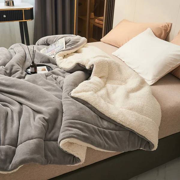 Cosycombe™ Plush Fleece Throw Blanket – Velvety Soft in 10 Colours