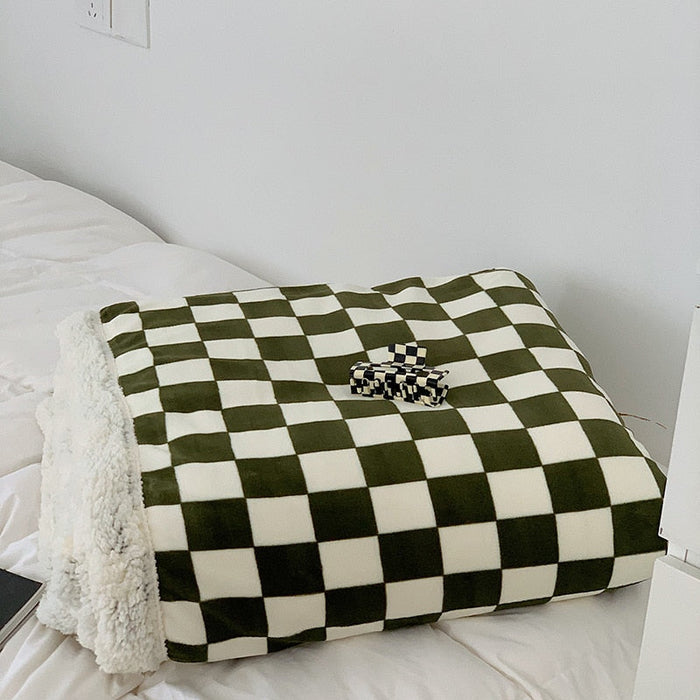 Cosycombe™ Checkerboard Throw Blanket in Thick, Plush Polyester