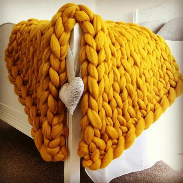 Cosycombe™ Handmade Chunky Knit Blanket with Soft Oversized Loops
