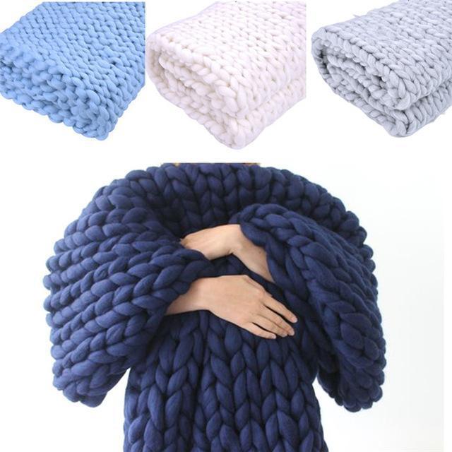 Cosycombe™ Handmade Chunky Knit Blanket with Soft Oversized Loops