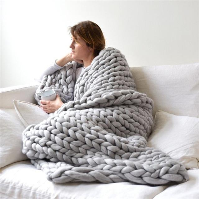 Cosycombe™ Handmade Chunky Knit Blanket with Soft Oversized Loops