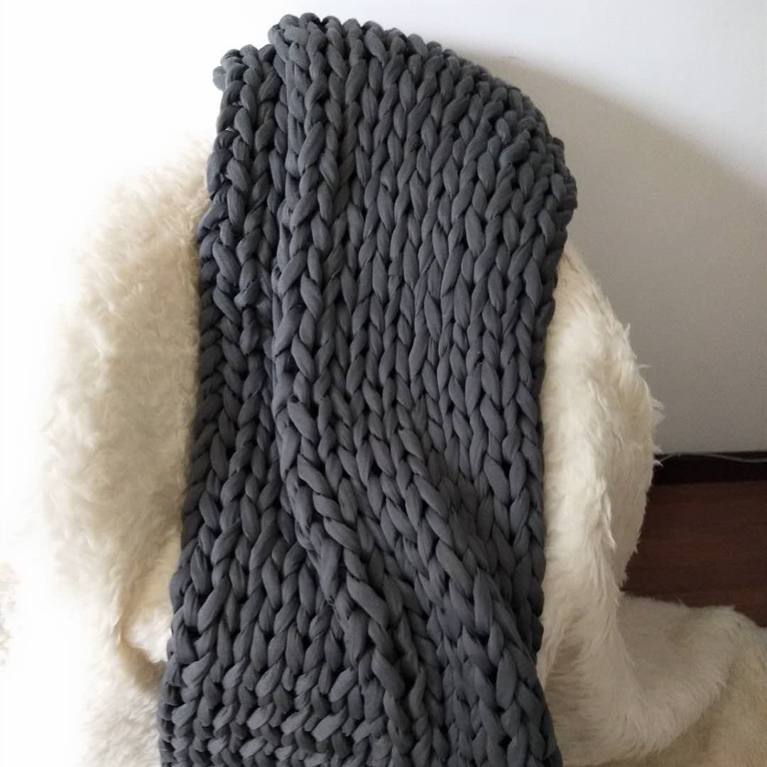 Cosycombe™ Hand-Woven Chunky Knit Throw with Weighted Feel