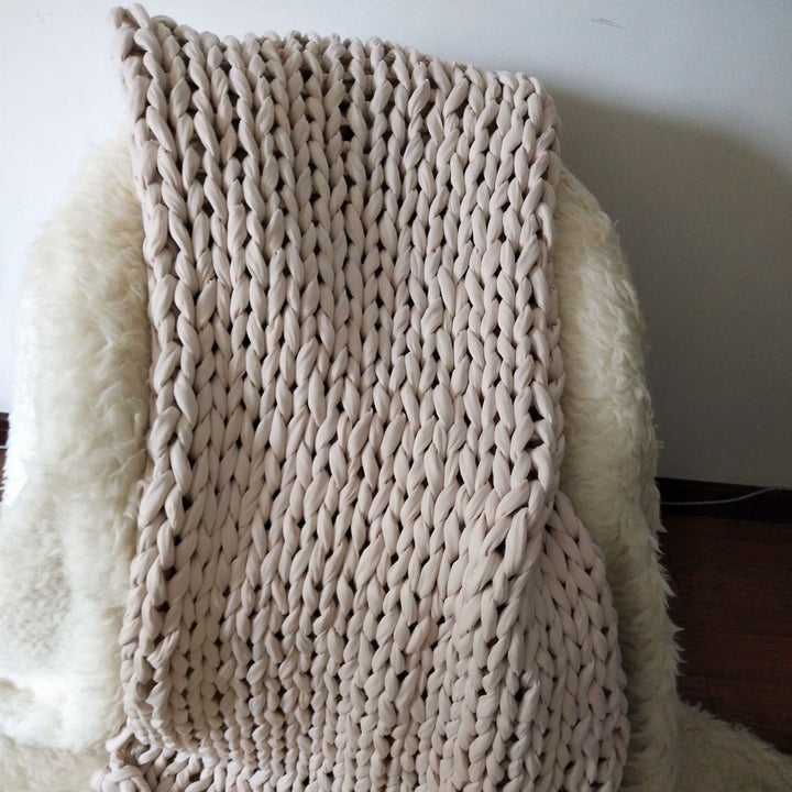 Cosycombe™ Hand-Woven Chunky Knit Throw with Weighted Feel