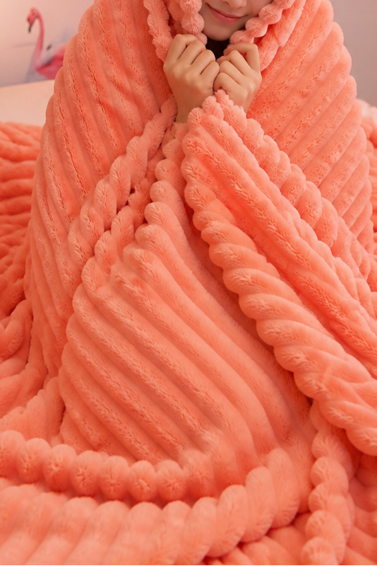Cosycombe™ Two-Tone Reversible Plush Blanket – Fluffy Plush Meets Silky Velour