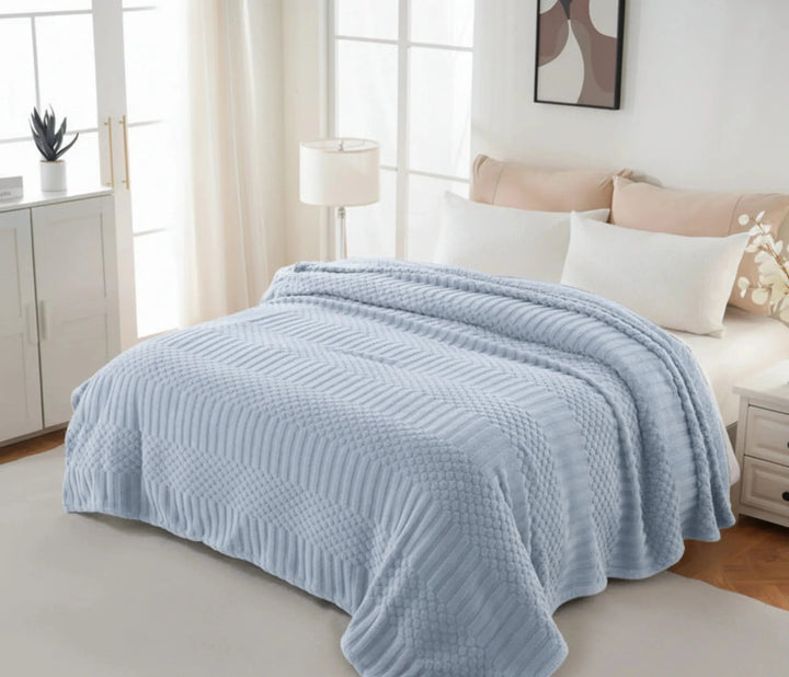 Cosycombe™ Fluffy Plush Fleece Throw for Sofas, Chairs and Beds