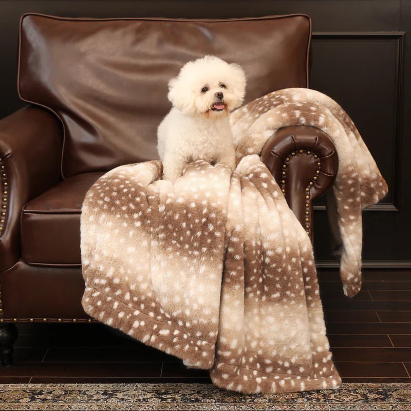 Cosycombe™ Reversible Plush Throw With Deer Motif for Cosy Evenings